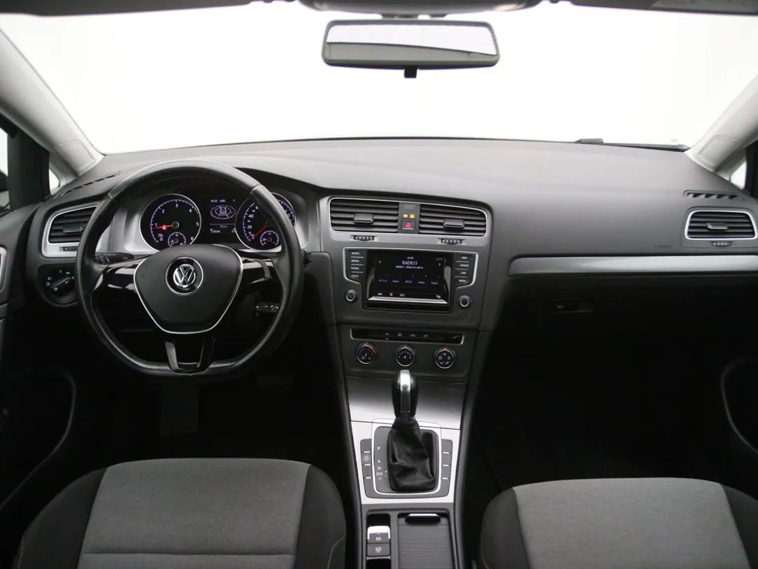 Volkswagen Golf | 1