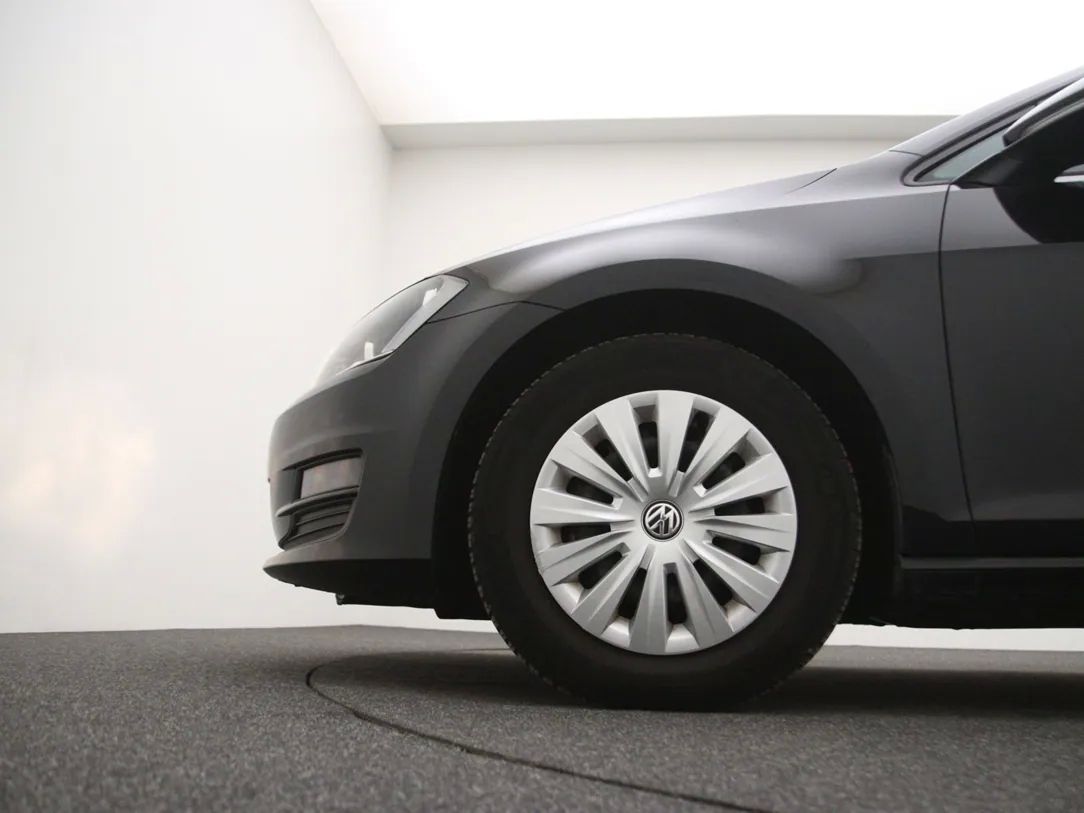 Volkswagen Golf | 26