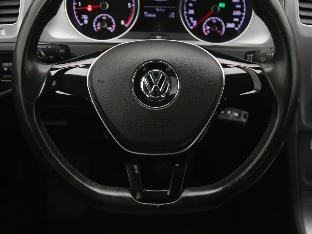 Volkswagen Golf | 17