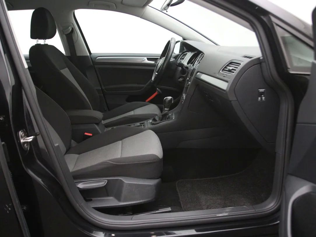 Volkswagen Golf | 13