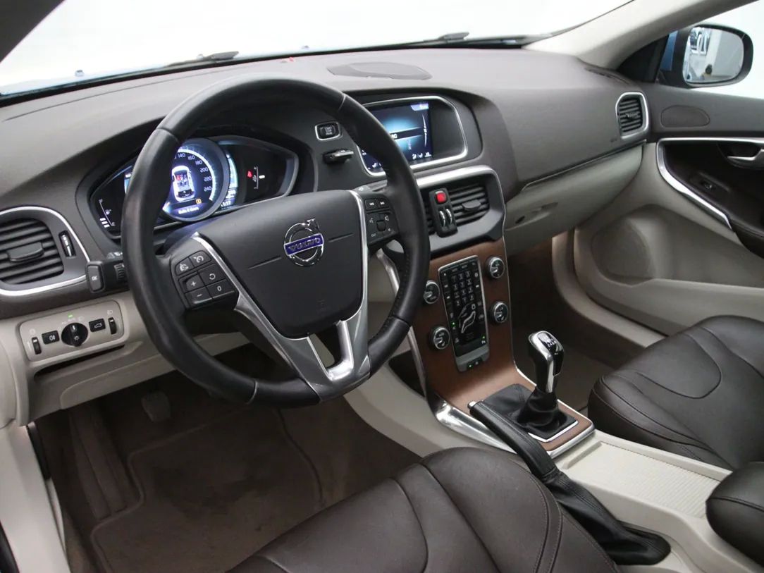 Volvo V40 | 15