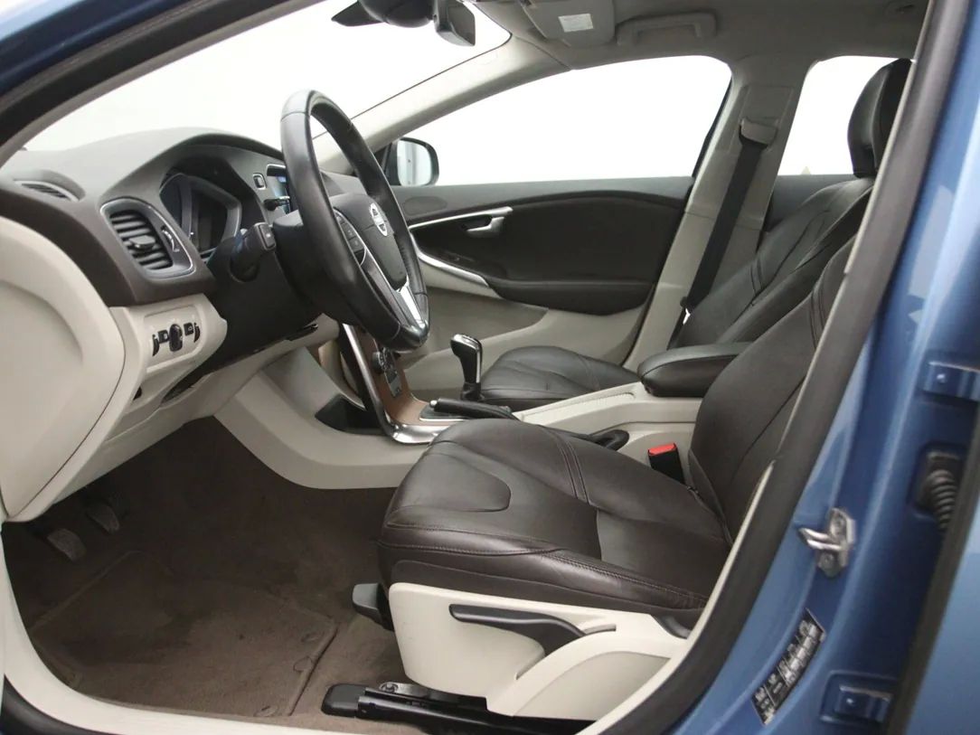 Volvo V40 | 3