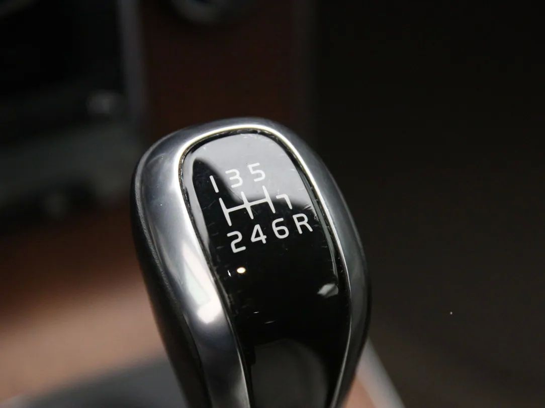 Volvo V40 | 28