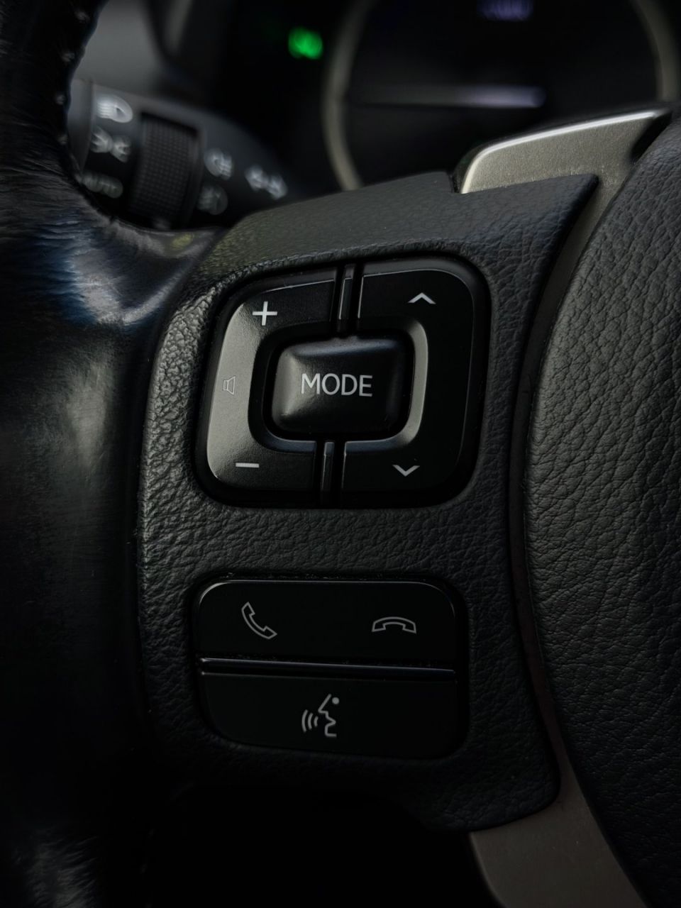 Lexus NX 300h | 25