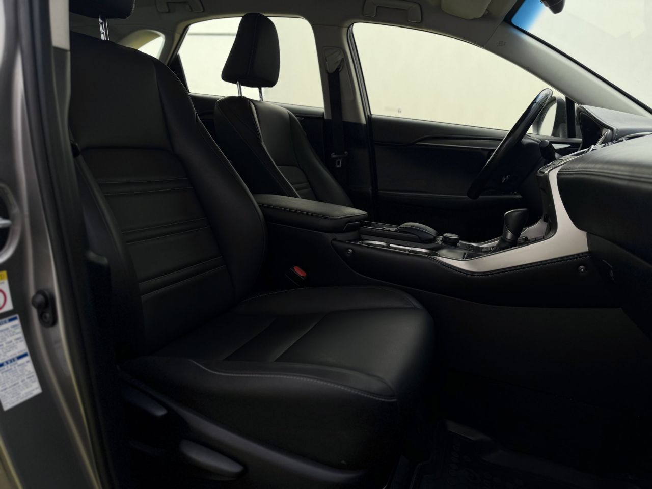 Lexus NX 300h | 13
