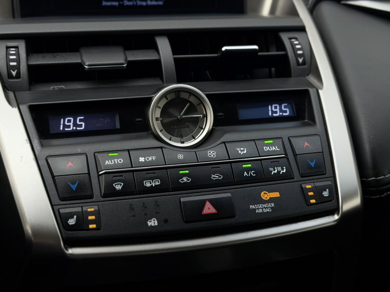 Lexus NX 300h | 22