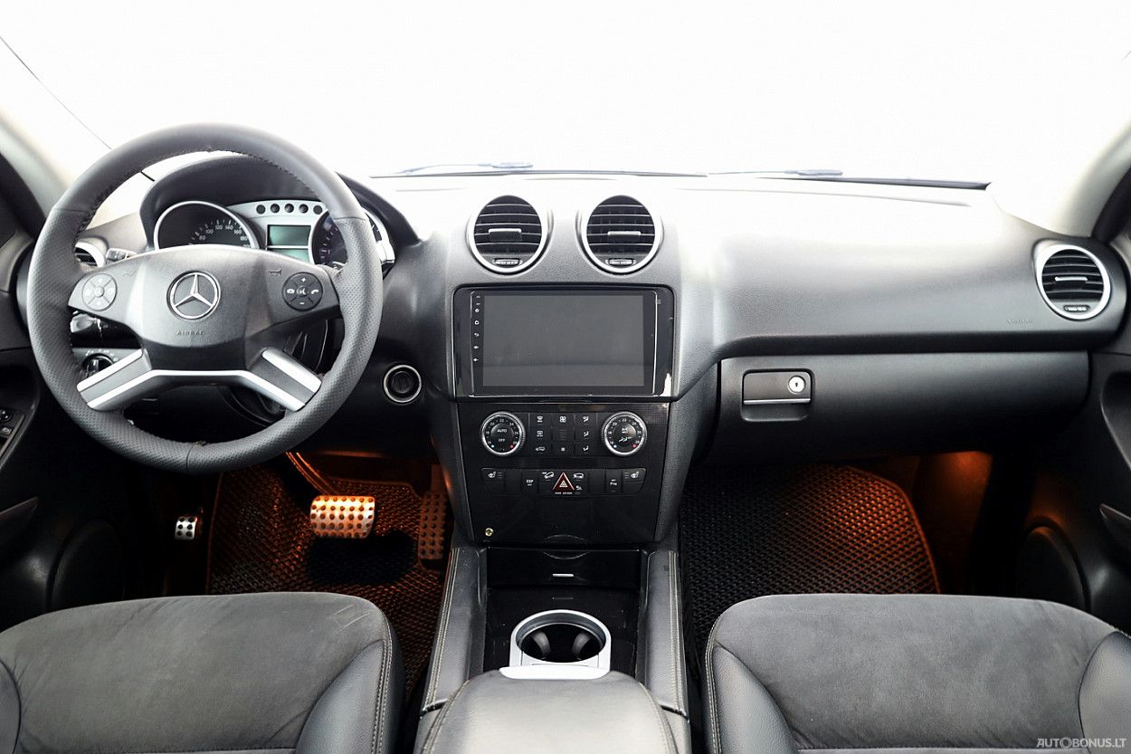 Mercedes-Benz ML300 | 4