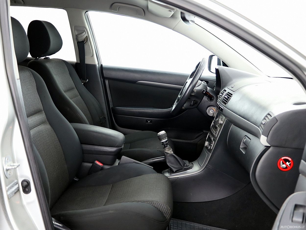 Toyota Avensis | 5