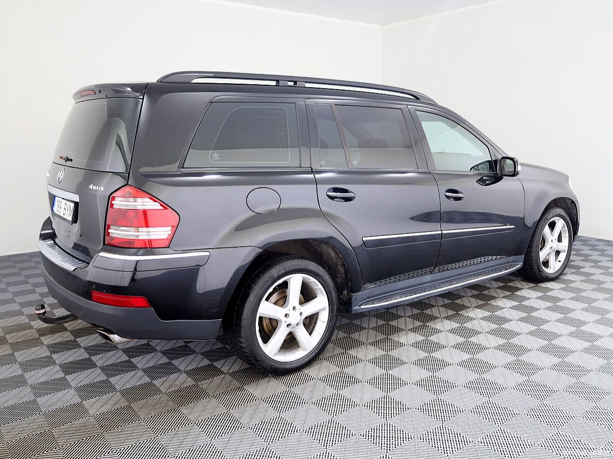 Mercedes-Benz GL320 | 2