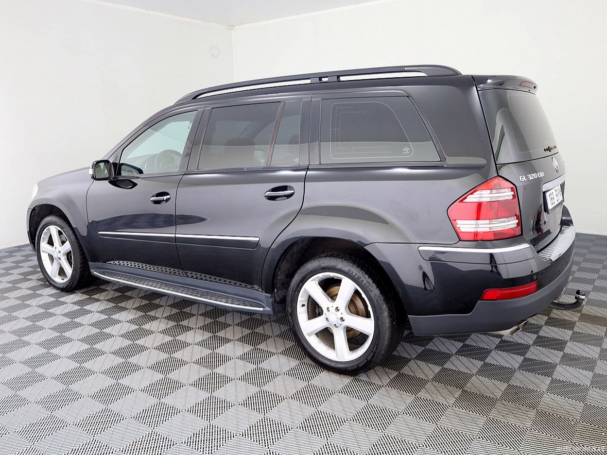 Mercedes-Benz GL320 | 3