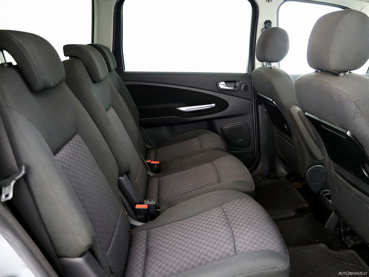 Ford Galaxy | 6
