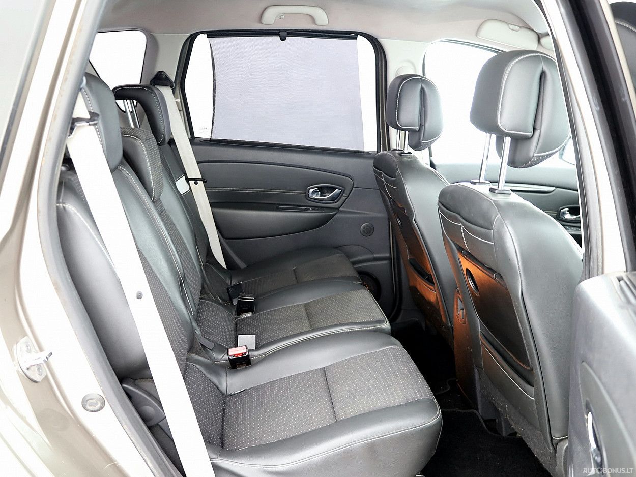 Renault Scenic | 6