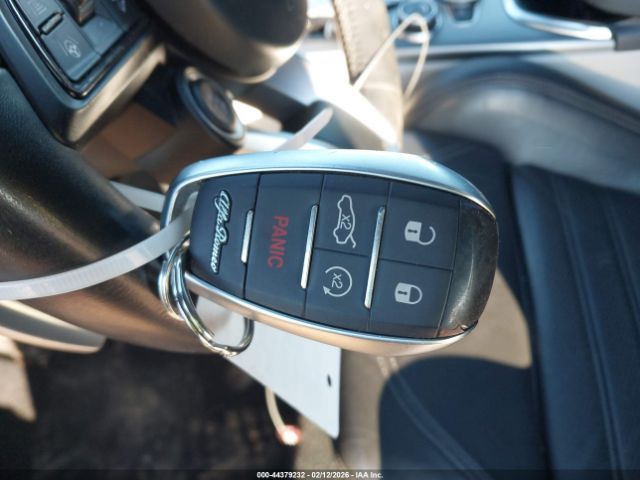 Alfa Romeo Stelvio | 10