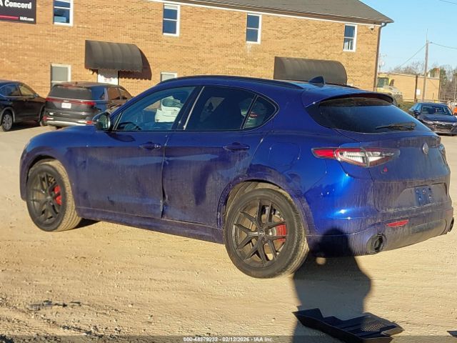 Alfa Romeo Stelvio | 2