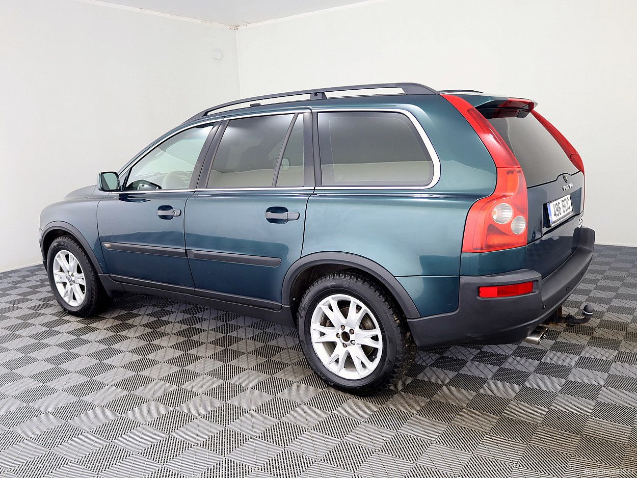 Volvo XC90 | 3