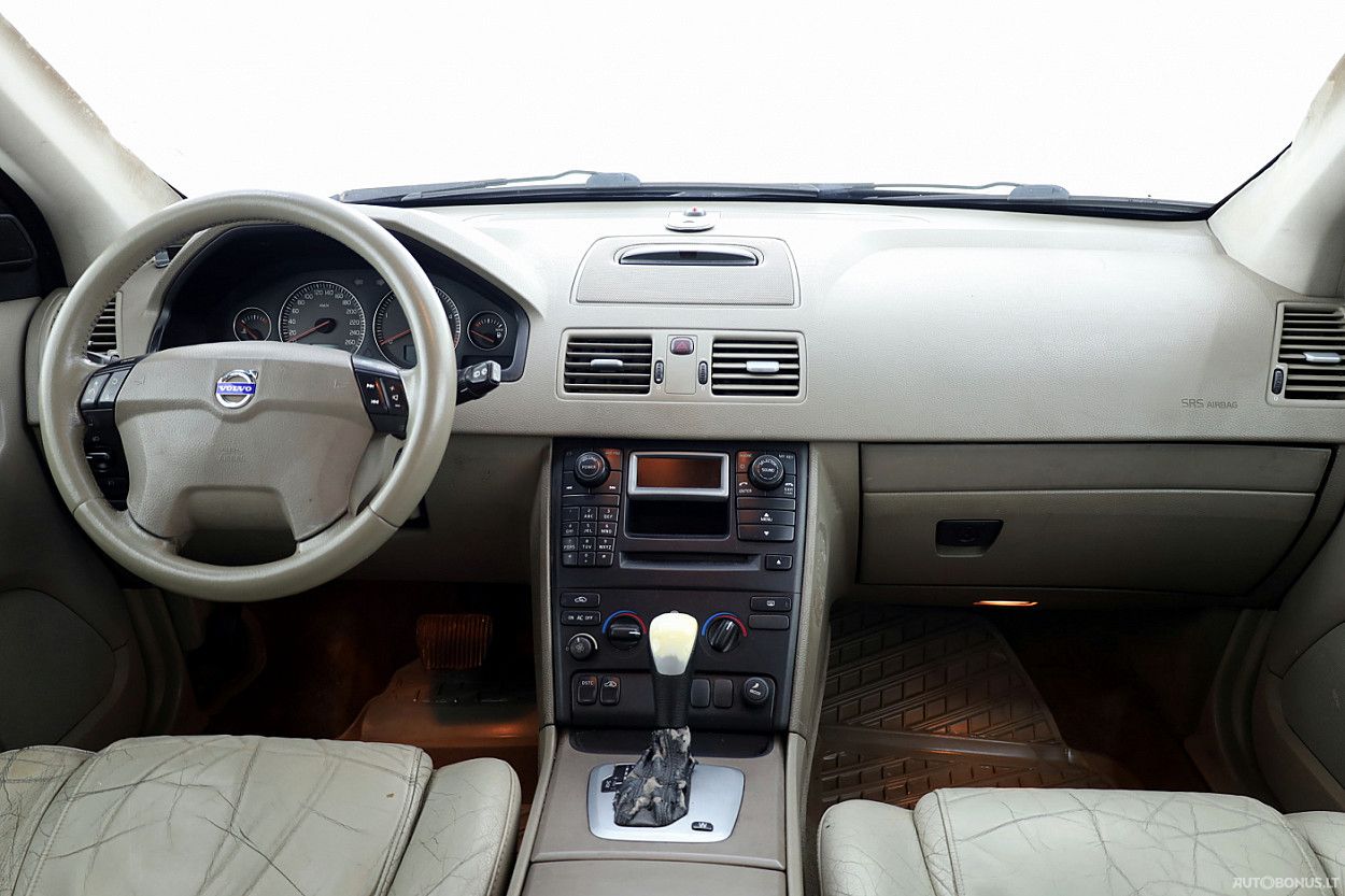 Volvo XC90 | 4