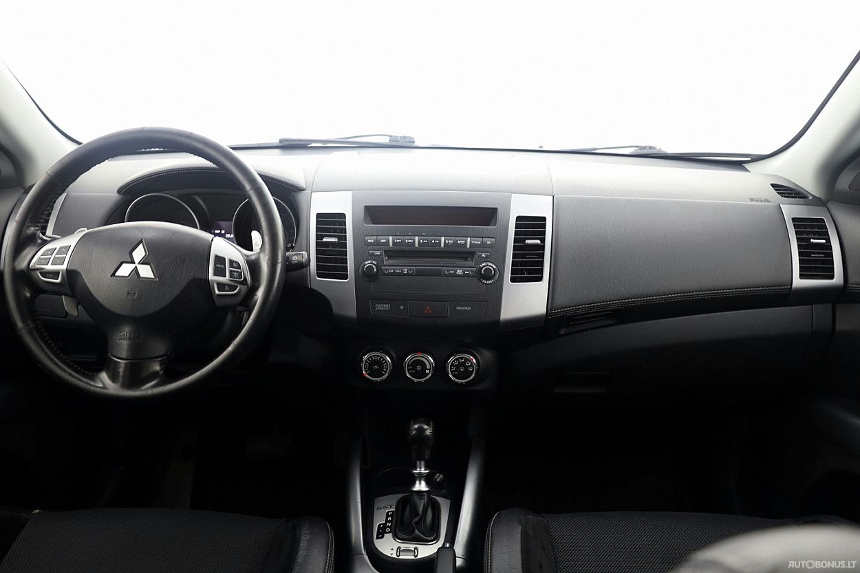 Mitsubishi Outlander | 4