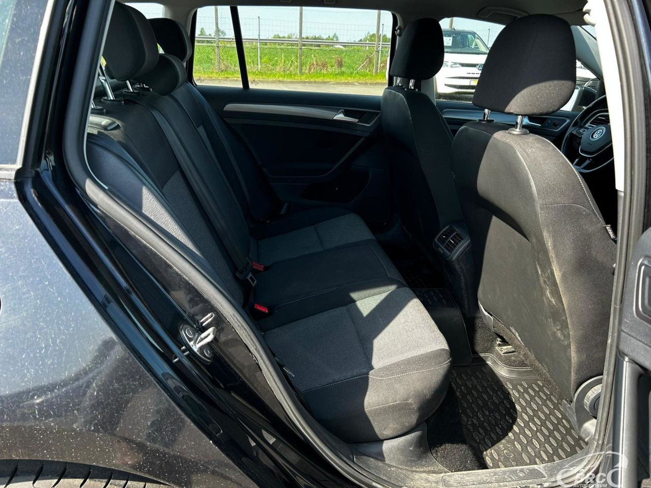 Volkswagen Golf | 19