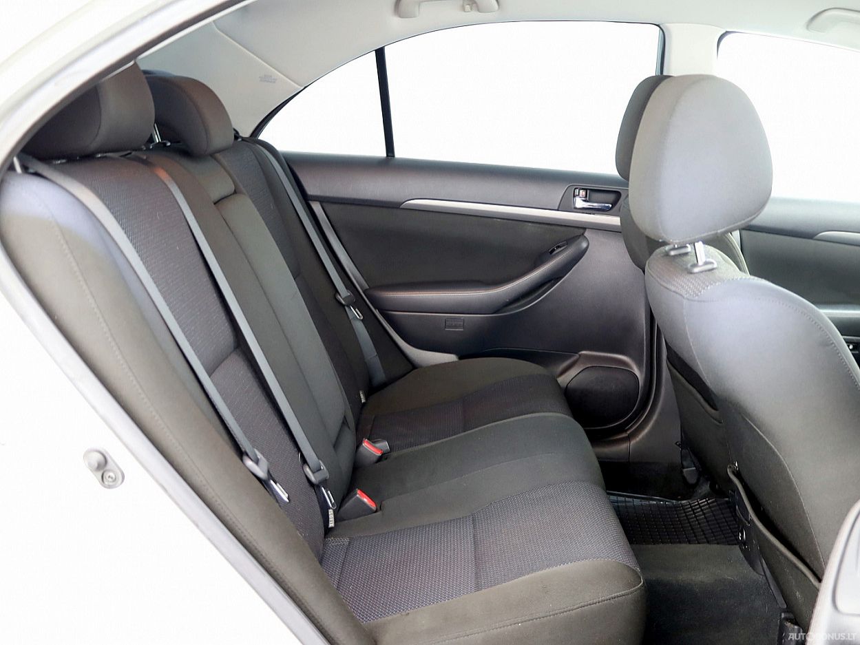 Toyota Avensis | 6