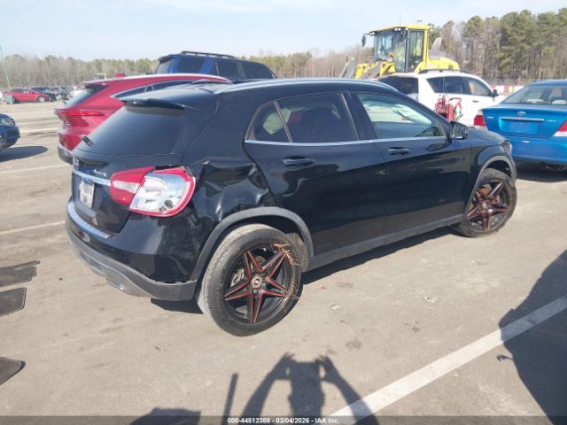 Mercedes-Benz GLA250 | 3