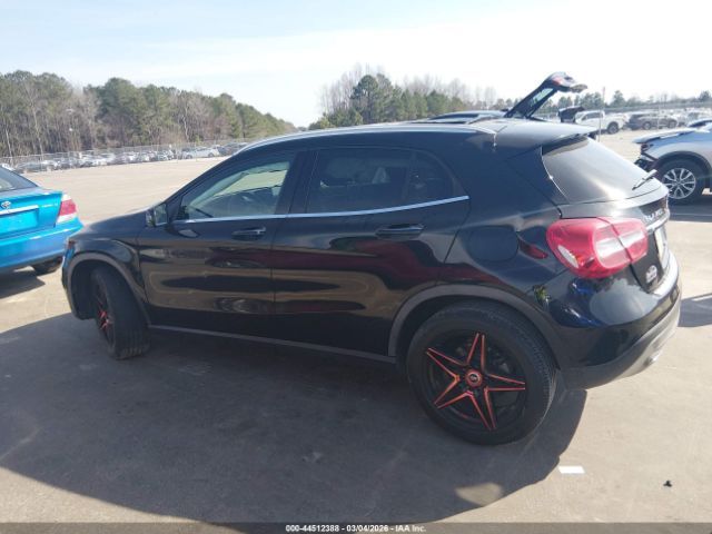 Mercedes-Benz GLA250 | 13