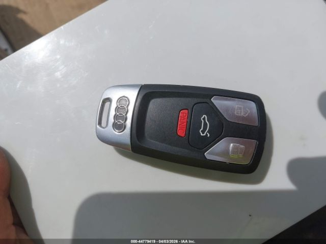 Audi Q5 | 10