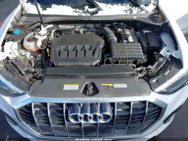 Audi Q3 | 9
