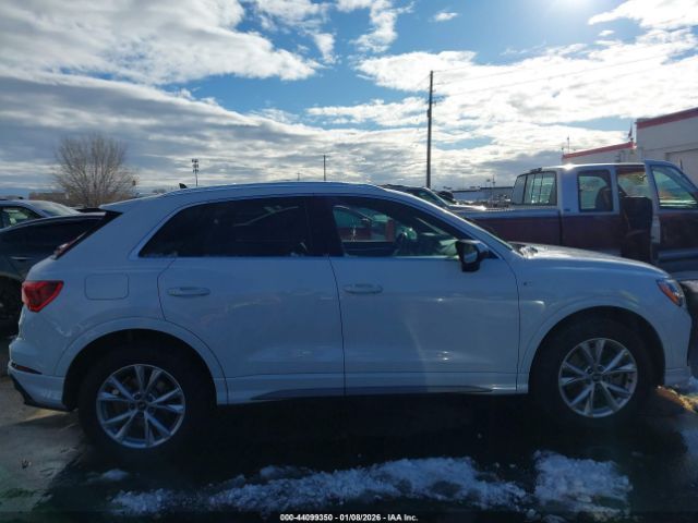 Audi Q3 | 12