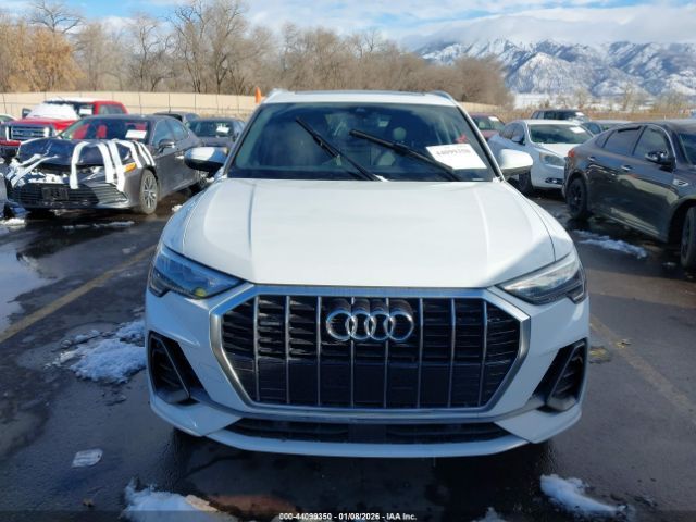 Audi Q3 | 11