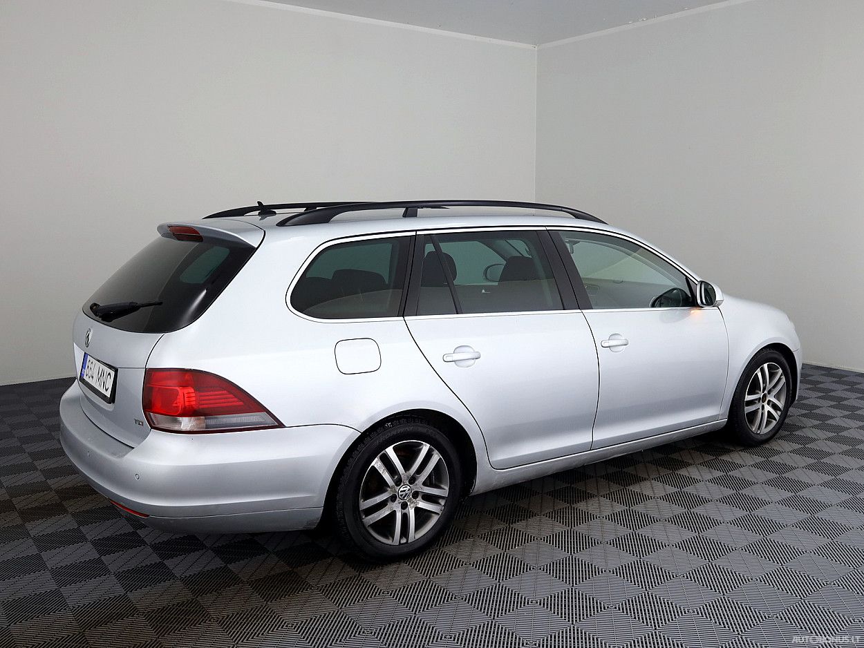 Volkswagen Golf | 2