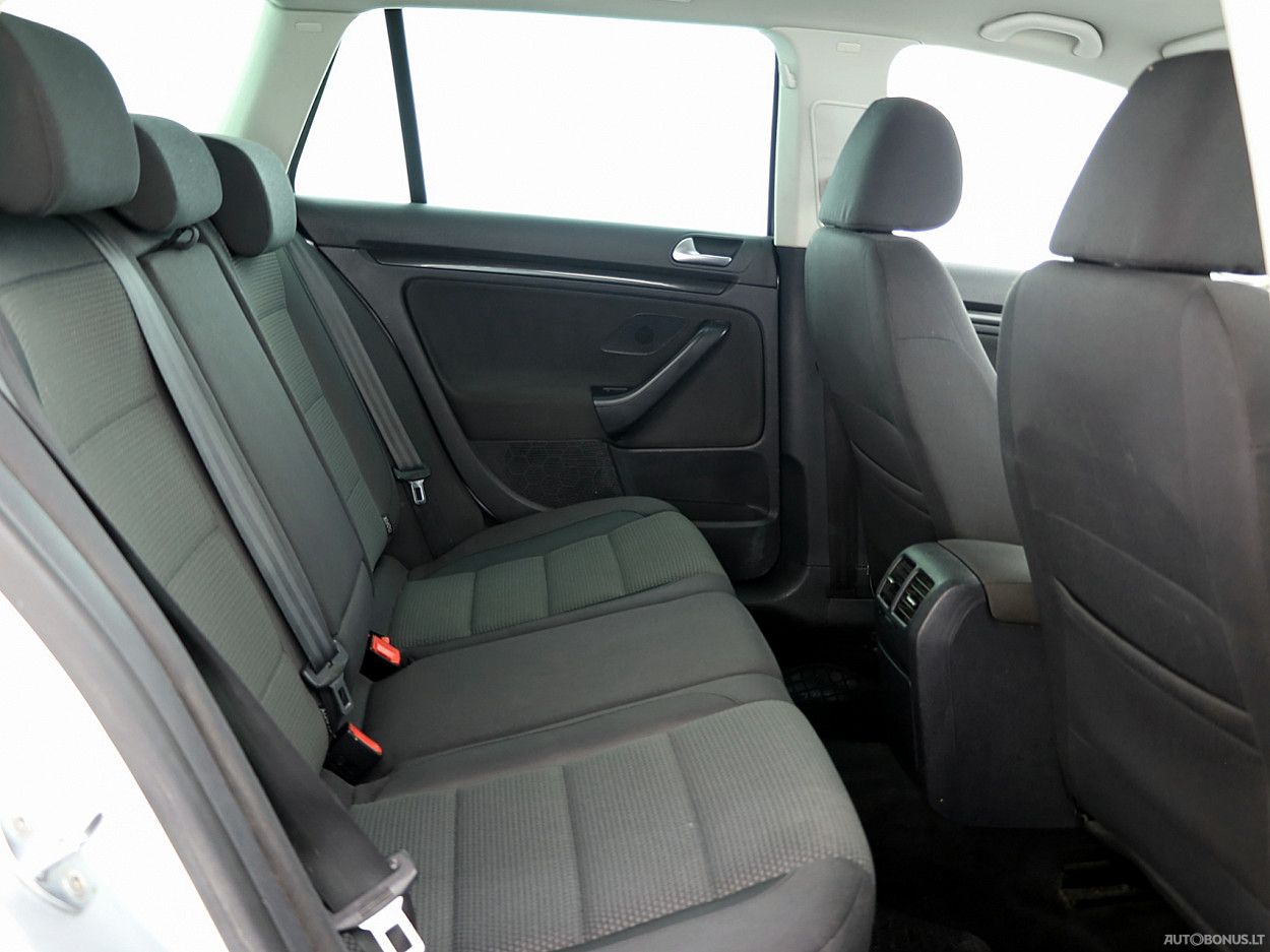 Volkswagen Golf | 6