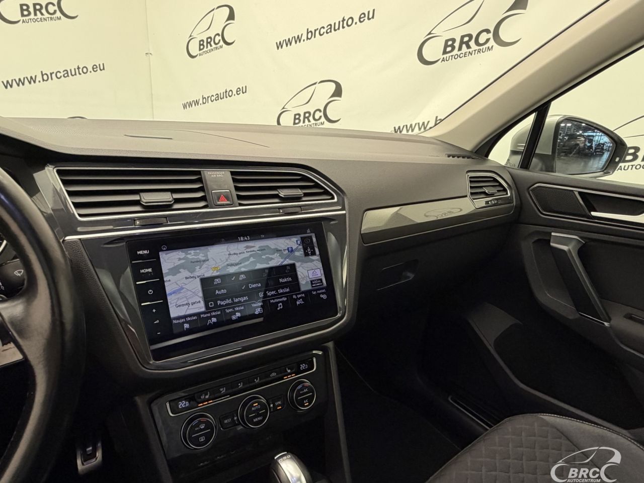 Volkswagen Tiguan | 28