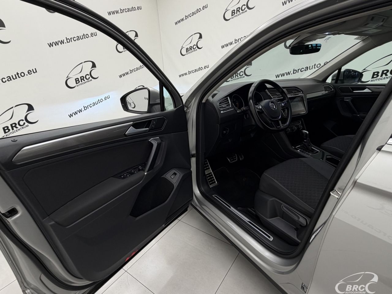 Volkswagen Tiguan | 18