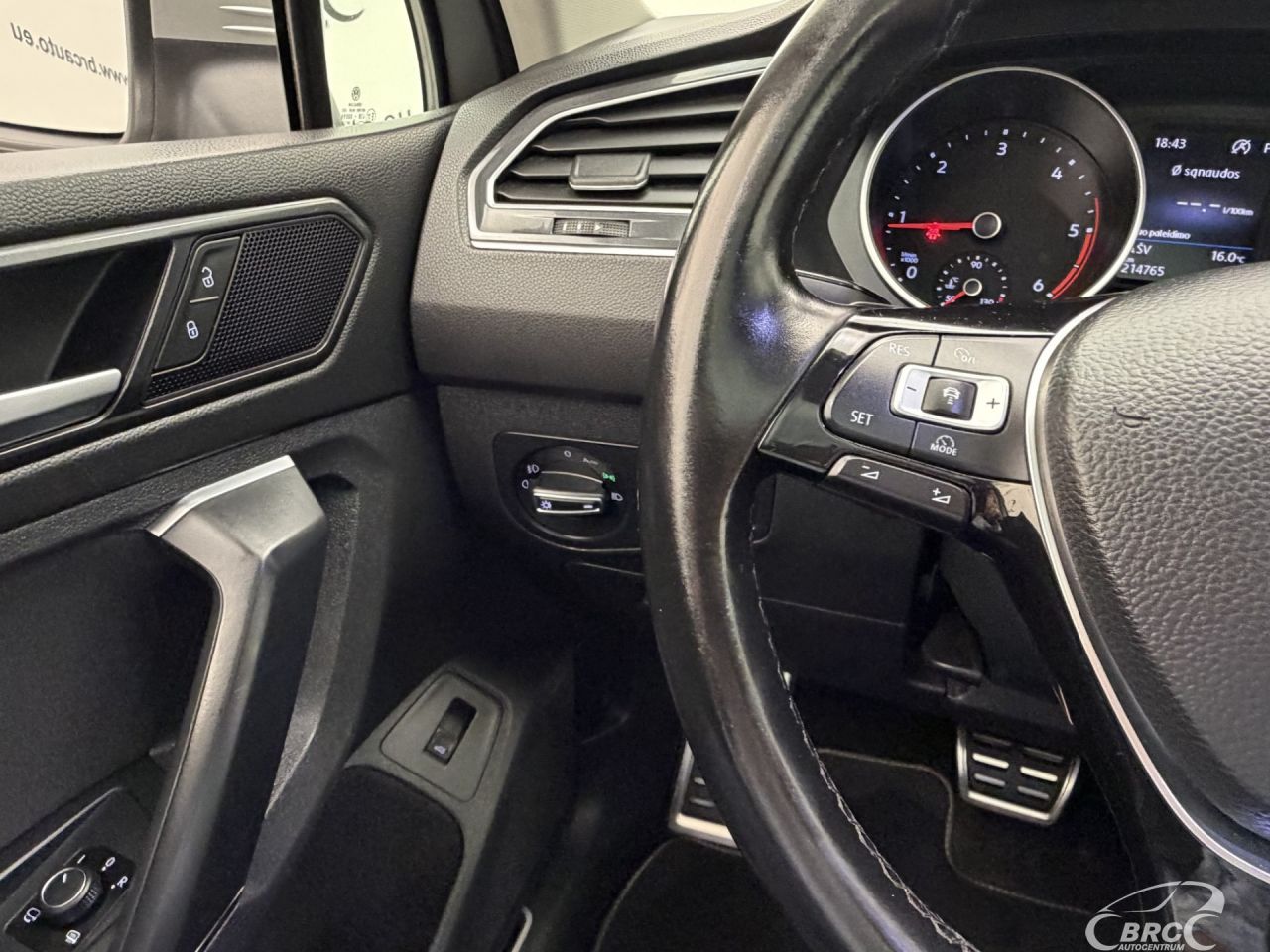 Volkswagen Tiguan | 31
