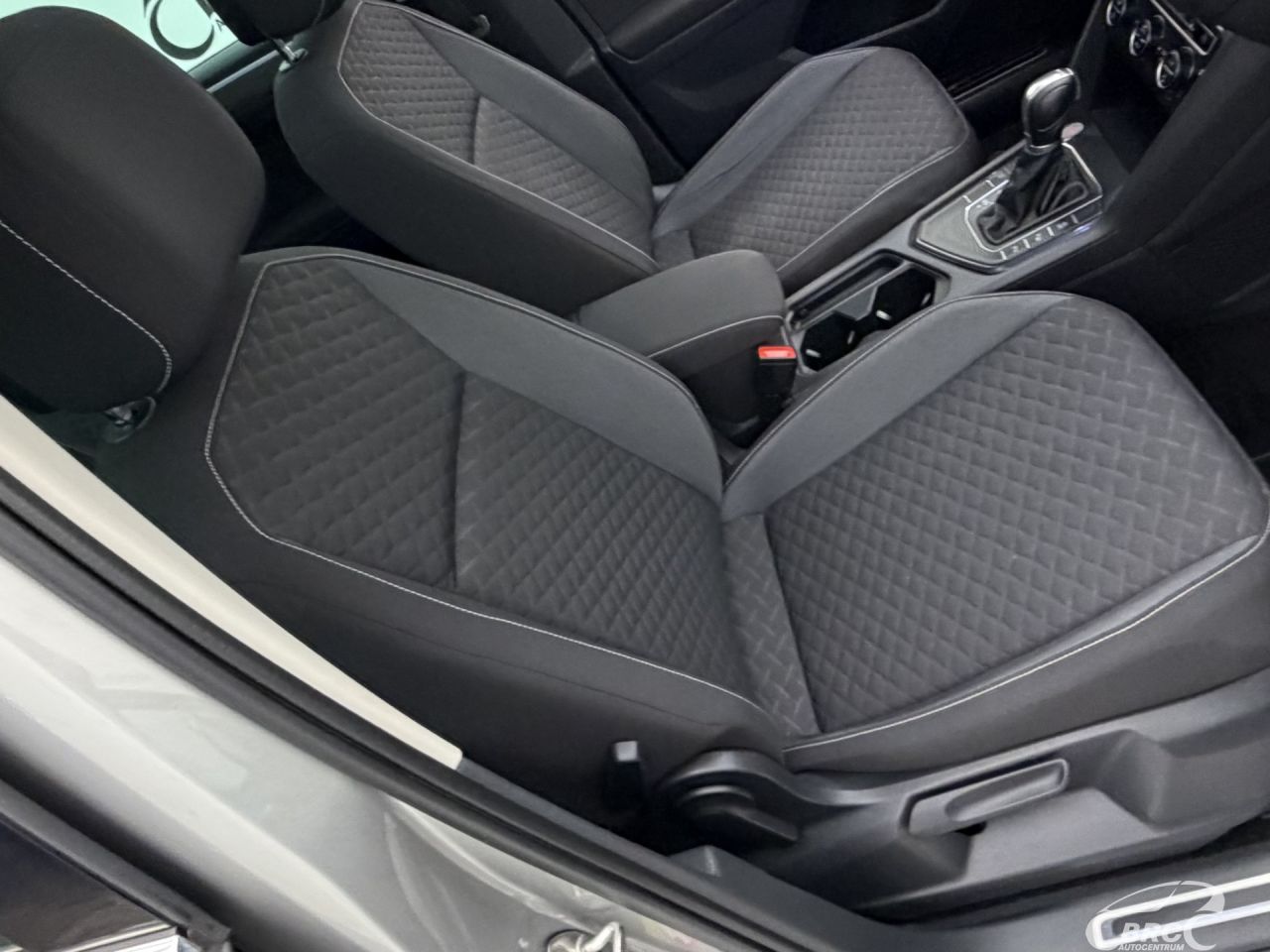Volkswagen Tiguan | 4