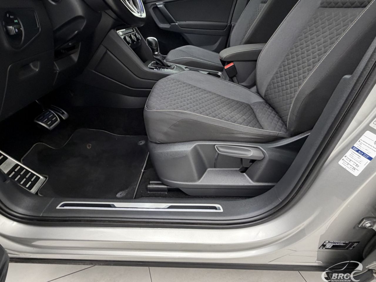 Volkswagen Tiguan | 21