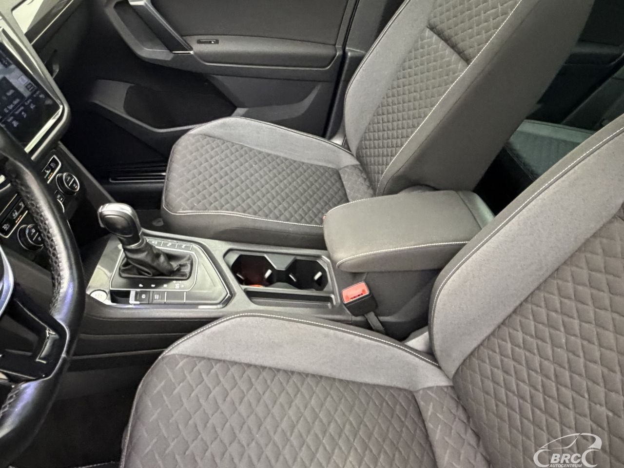 Volkswagen Tiguan | 24