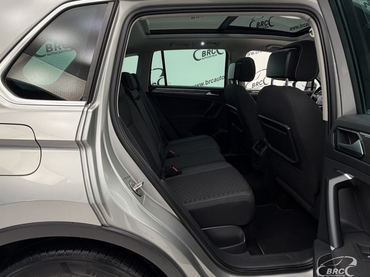 Volkswagen Tiguan | 8