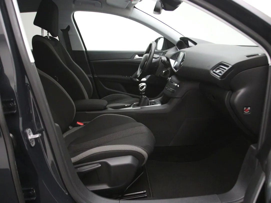 Peugeot 308 | 13
