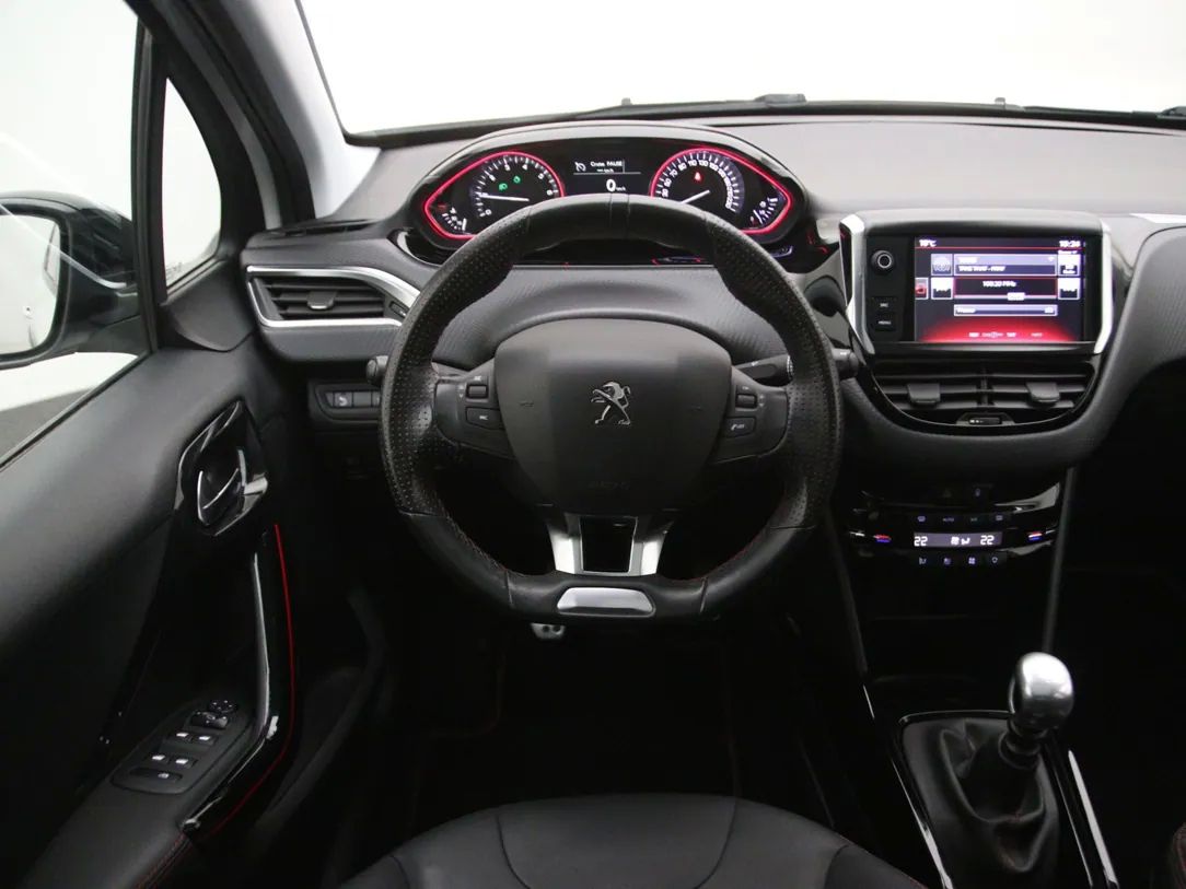 Peugeot 2008 | 16