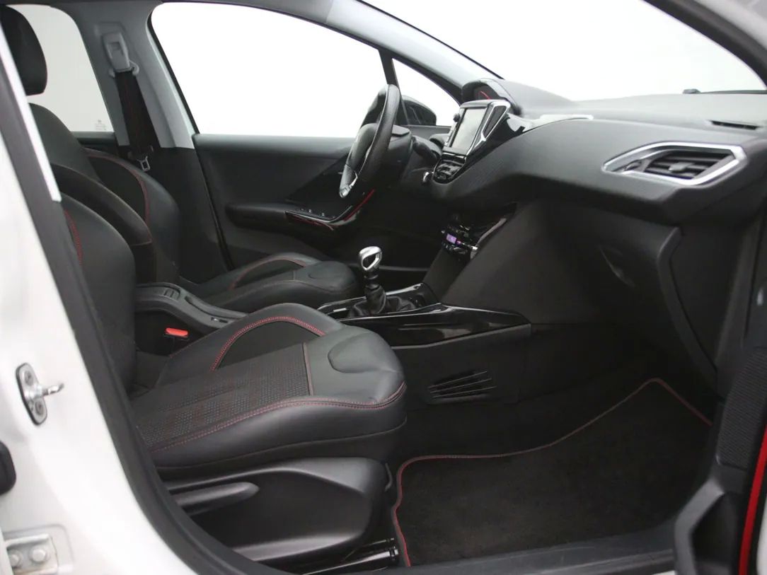 Peugeot 2008 | 13