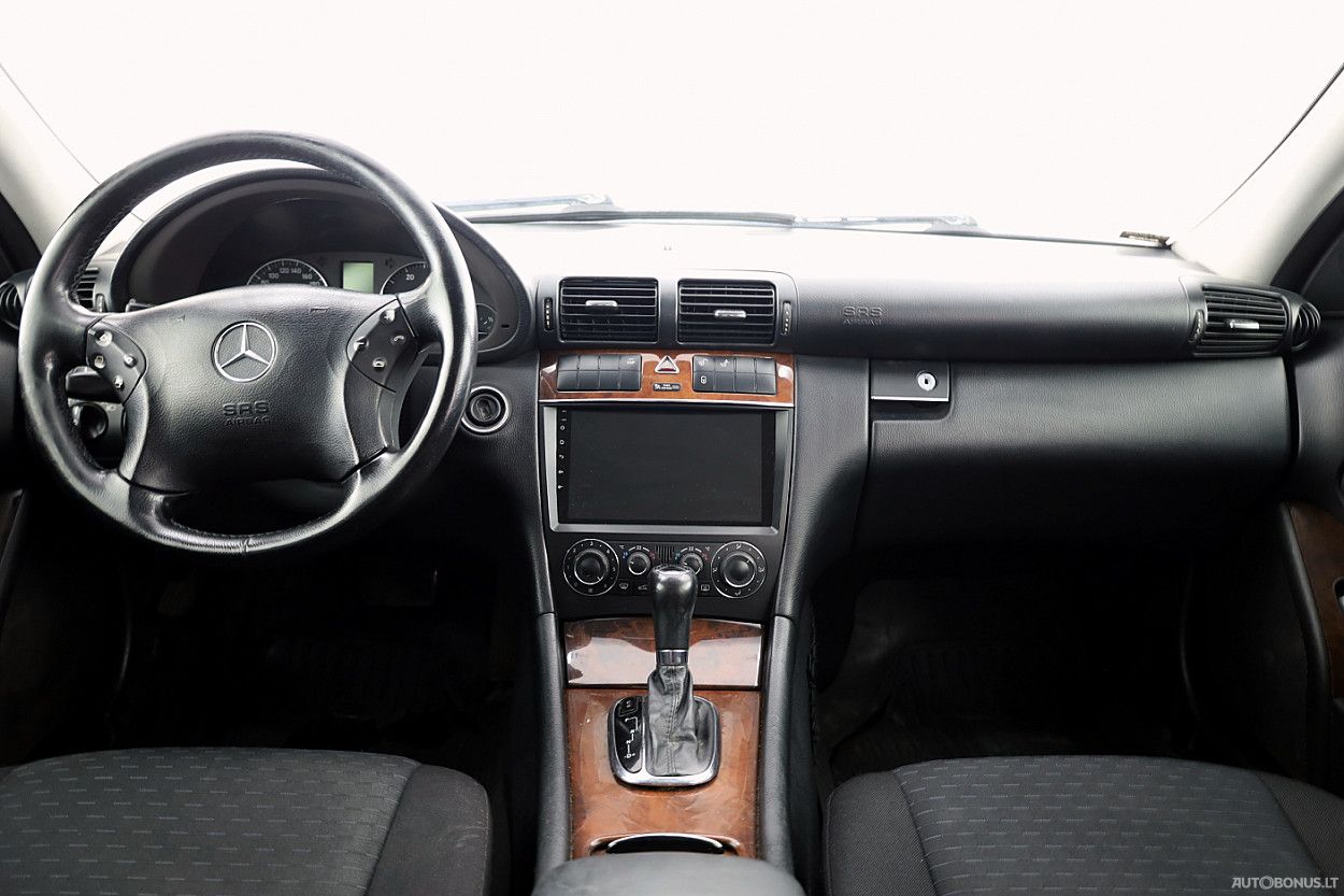 Mercedes-Benz C220 | 4