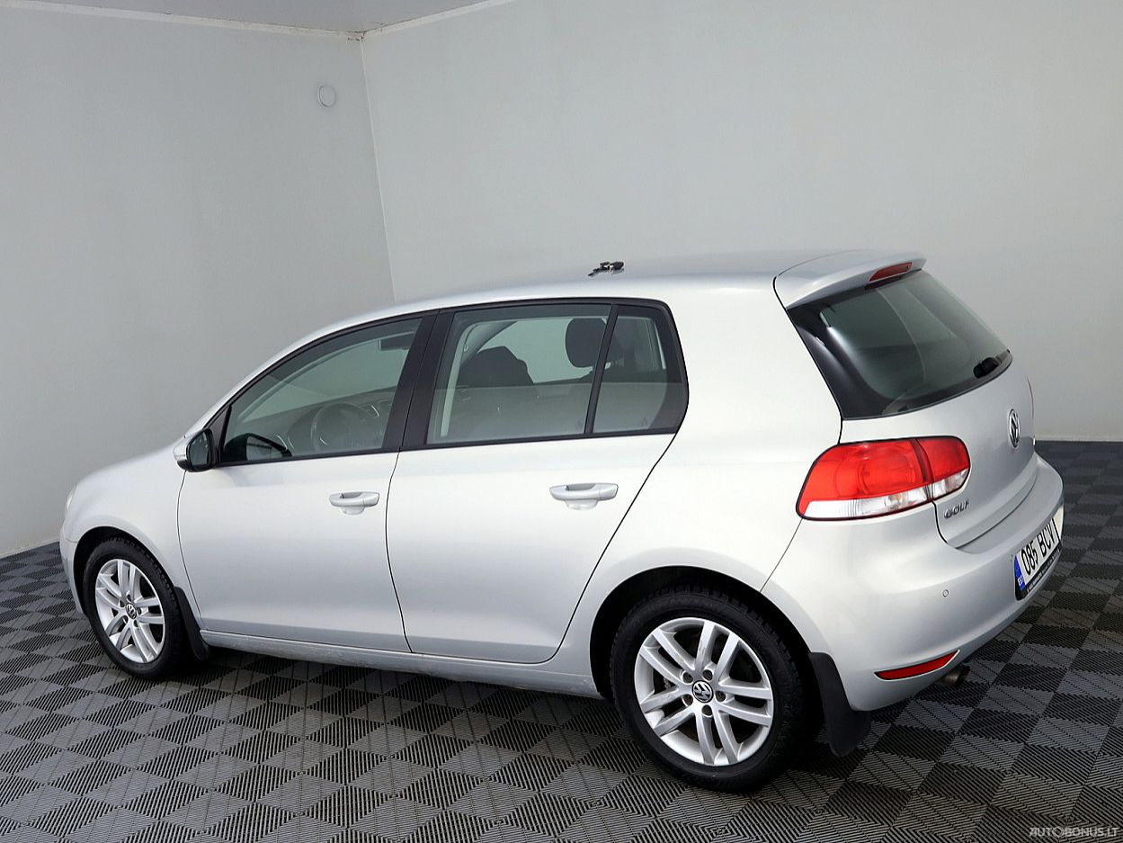 Volkswagen Golf | 3