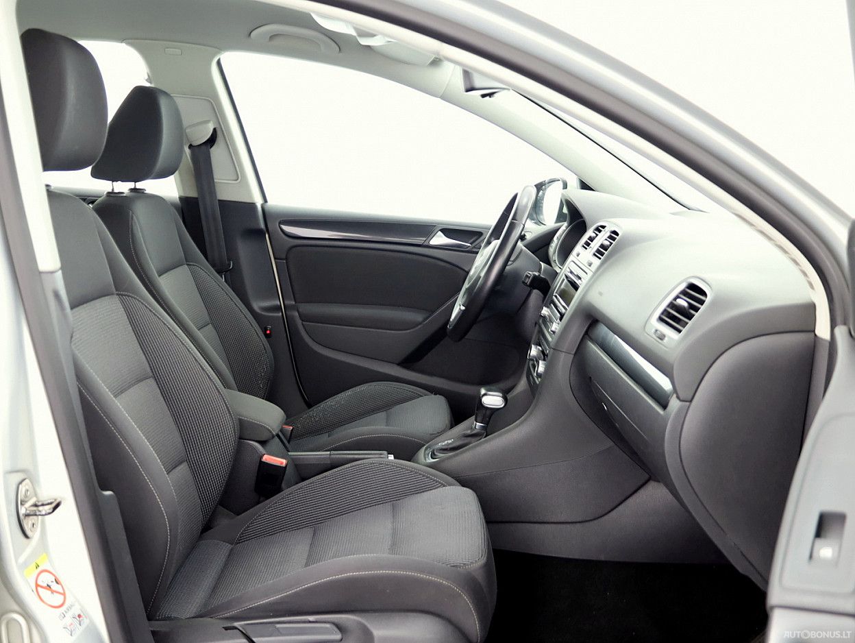Volkswagen Golf | 5