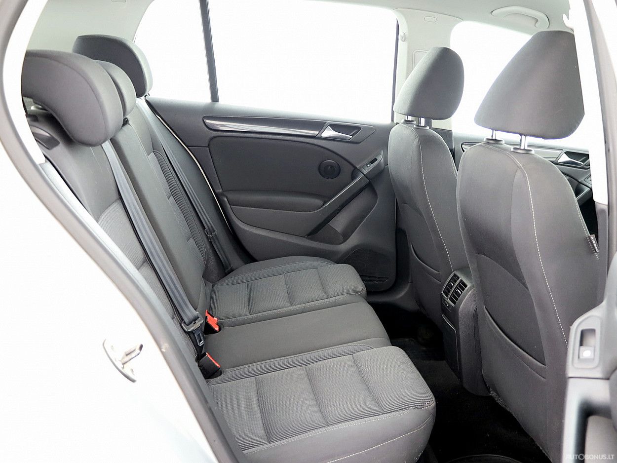 Volkswagen Golf | 6