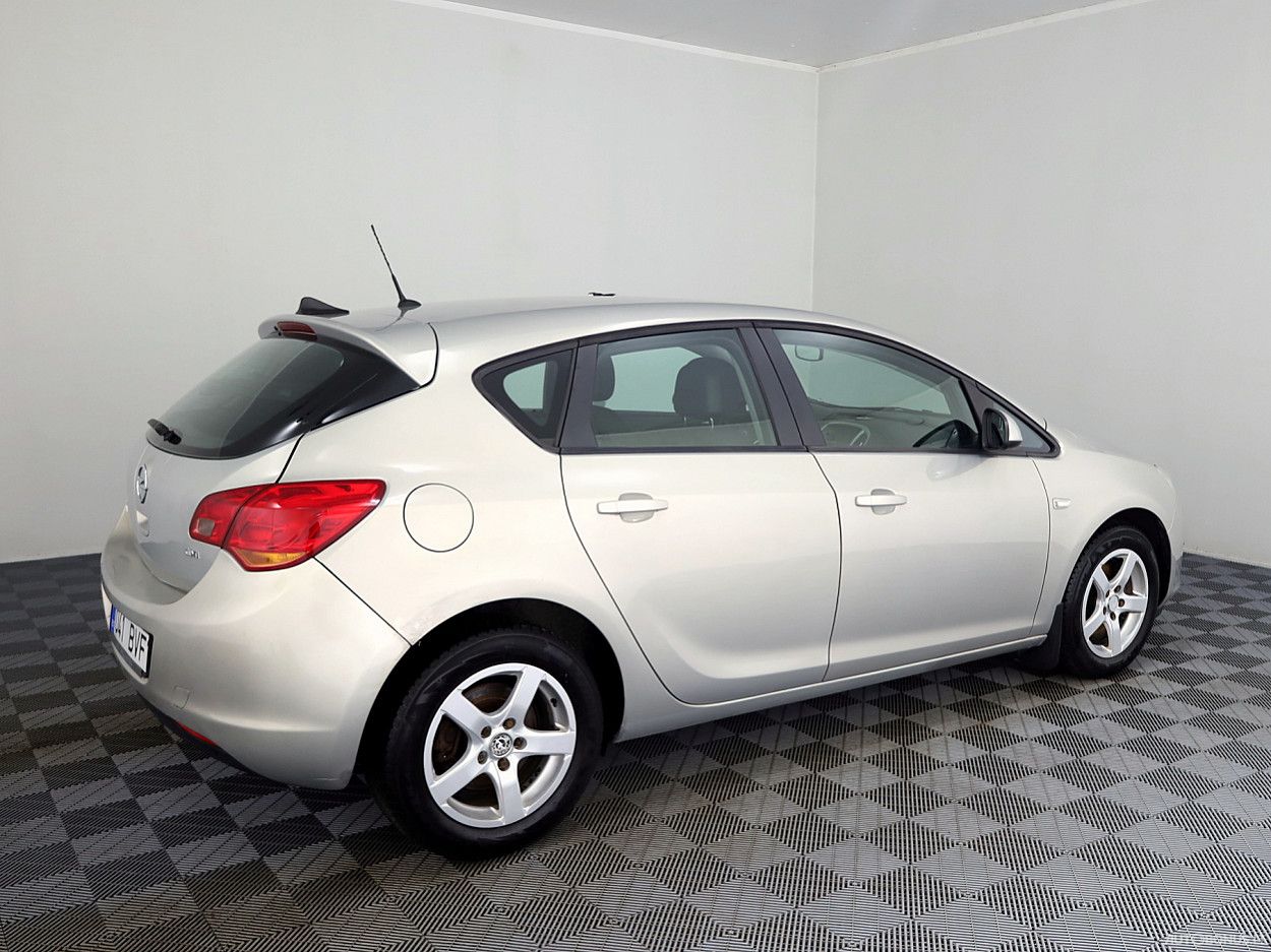 Opel Astra | 2