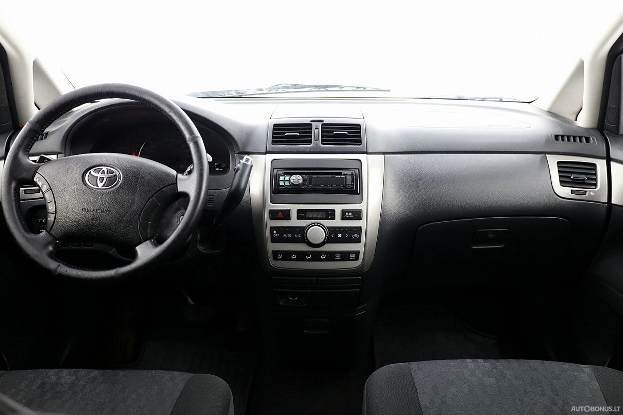 Toyota Avensis | 4