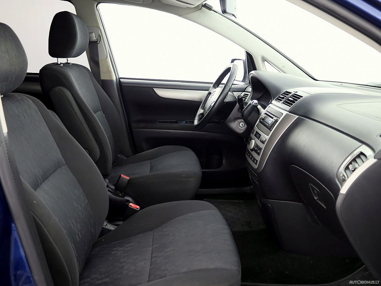 Toyota Avensis | 5