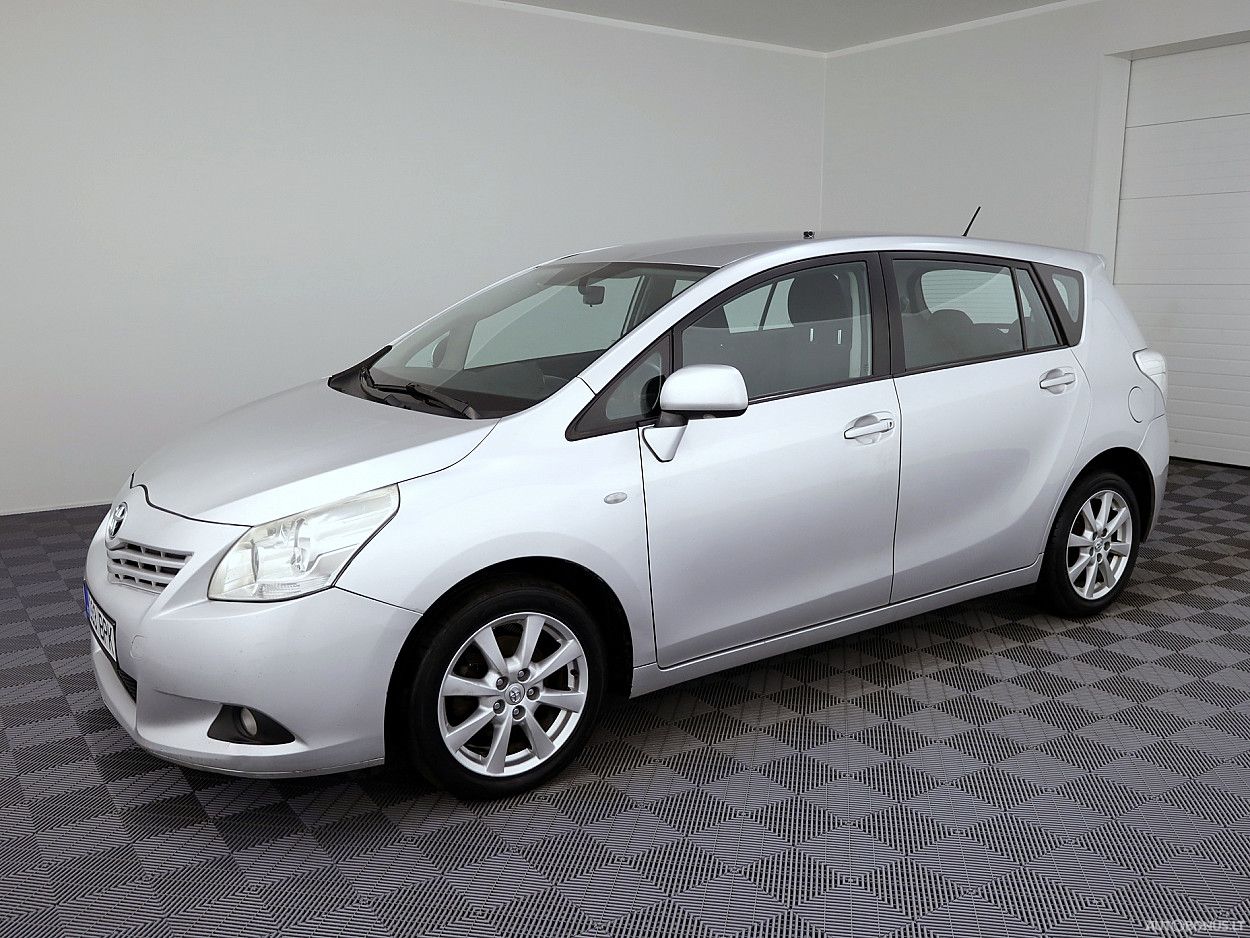 Toyota Verso | 1