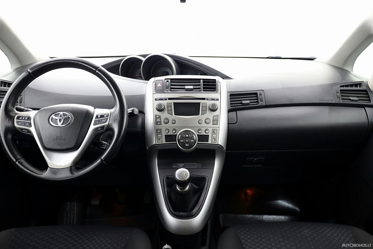 Toyota Verso | 4